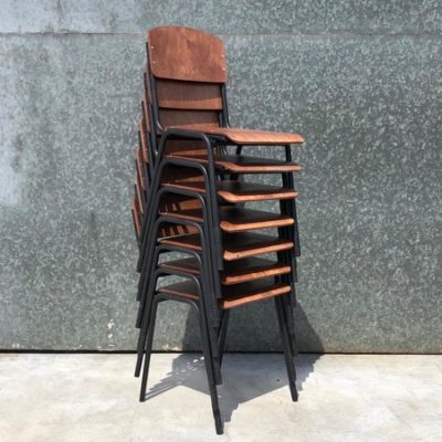 iso wood vintage stoel horeca zwart frame noire_thegoodstufffactory