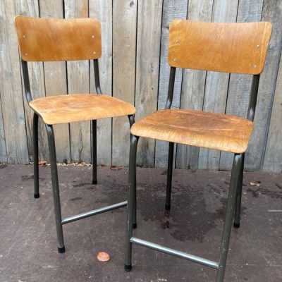 eiland stool ilot canteen stoel cafe inredning ostalgie antikk retro skolstolar preloved upcycled vintage the good stuff factory