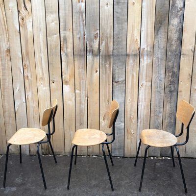 zwarte noir stoelen terras exterieur horeca the good stuff factory vintage retro ostalgie industrial antiques