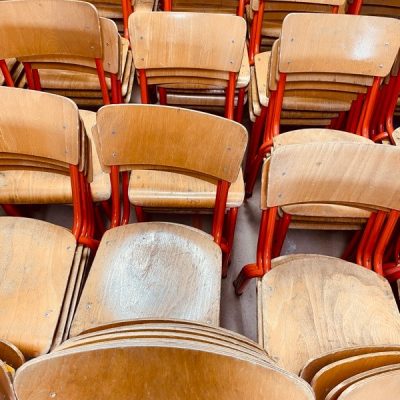 stoel chaise chair rood oranje pastel cafe bar horeca terras resto hospitality interior industrial antiques_thegoodstufffactory_be
