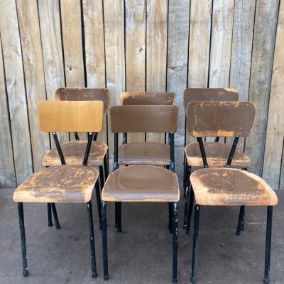 upcycled preloved stoelen restauraninredning schoolchair ostalgie retro vintage preloved schoolchair hospitality the good stuff factory