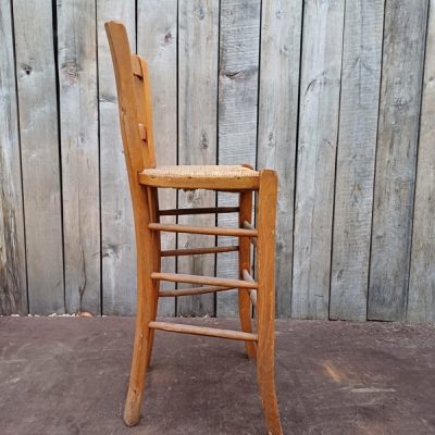 hoge stoel stool industrial stuhl stolar inreding interiorforinspo antique instagram dealer billig horeca cafe restaurant restaurang antikk inredning the good stuff factory