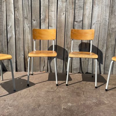 beige witte retro horeca cafe antikk inredning stoel stuhl stolar interiorforinspo