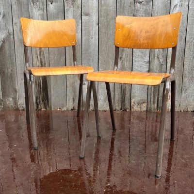 Elbe bruin marron Industrial retro cafe restaurant restaurang inredning horeca antikk vintage retro the good stuff factory chair cadeira sillas stuhl