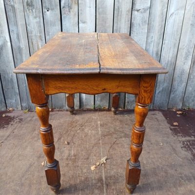 cafétafel 4 table bruin cafe horeca the good stuff ré-bel retro redesign revive recycle sustainable vintage industrial belgium