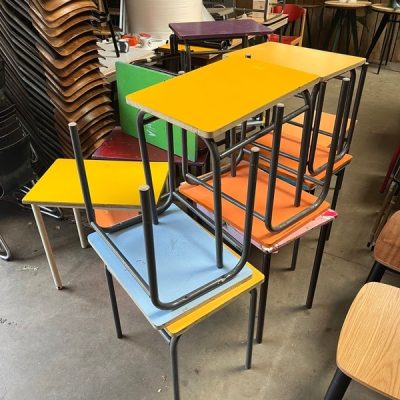 speeltafeltjes ré-bel the good stuff factory sustainable design retro antikk inredning horeca restaurang mēbeles krēsli industrijas bāra (