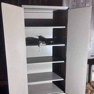 mewaf tubax kast armoire 3 ré-bel the good stuff factory midcentury design horeca restaurang cafe meubilair retro ostalgie antikk vintage sillas stoel chaise stolar cadeira inspo