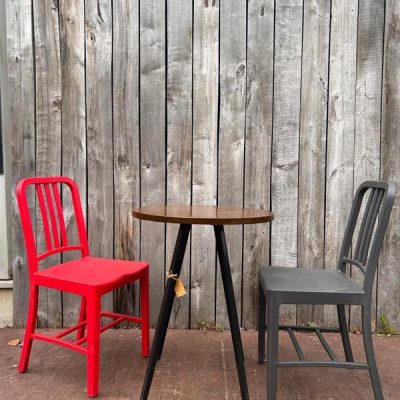 cola stoelen the good stuff factory Re-bel ostalgie antikk inredning horeca restaurang cafe industrial retro design