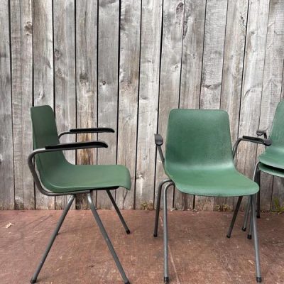 groene riemersma stoelen cafe the good stuff factory Re-bel ostalgie antikk inredning horeca restaurang cafe industrial retro design