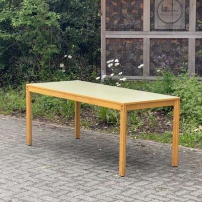 bauhaus table re-bel the good stuff factory retro design ostalgie vintage hospitality sillas tolar chaise tabouret