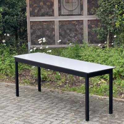 black trespa table re-bel the good stuff factory retro design ostalgie vintage hospitality sillas tolar chaise tabouret