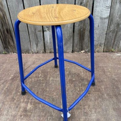 blue stool re-bel the good stuff factory retro design ostalgie vintage hospitality sillas tolar chaise tabouret