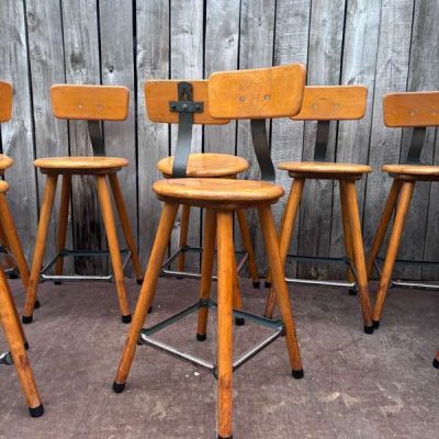 brutalist bauhais stool re-bel the good stuff factory retro design ostalgie vintage hospitality sillas tolar chaise tabouret