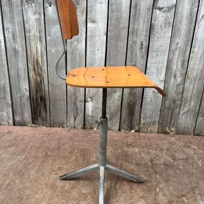 deskchairs re-bel the good stuff factory retro design ostalgie vintage hospitality sillas tolar chaise tabouret