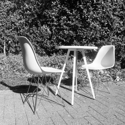 eames italy re-bel the good stuff factory retro design ostalgie vintage hospitality sillas tolar chaise tabouret