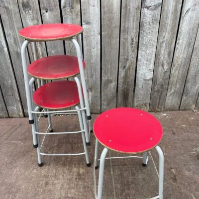 stool red re-bel the good stuff factory retro design ostalgie vintage hospitality sillas tolar chaise tabouret