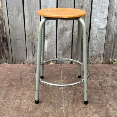 upcylced stool re-bel the good stuff factory retro design ostalgie vintage hospitality sillas tolar chaise tabouret