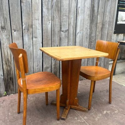 cafetafel biergeul re-bel belgium the good stuff factory retro ostalgie antikk vintage industrial design horeca inredning interiorforinspo