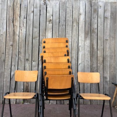 black industrial chairs authentic retro ostalgie industrial horeca inredning restaurang upcylcled good stuff factory re-bel
