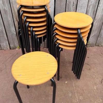 raw black stool retro industrial canteen ostalgie antikk inredning horeca chair chaise re-bel the good stuff factory (1)